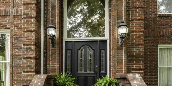 1165 LAKE FOREST CIRCLE