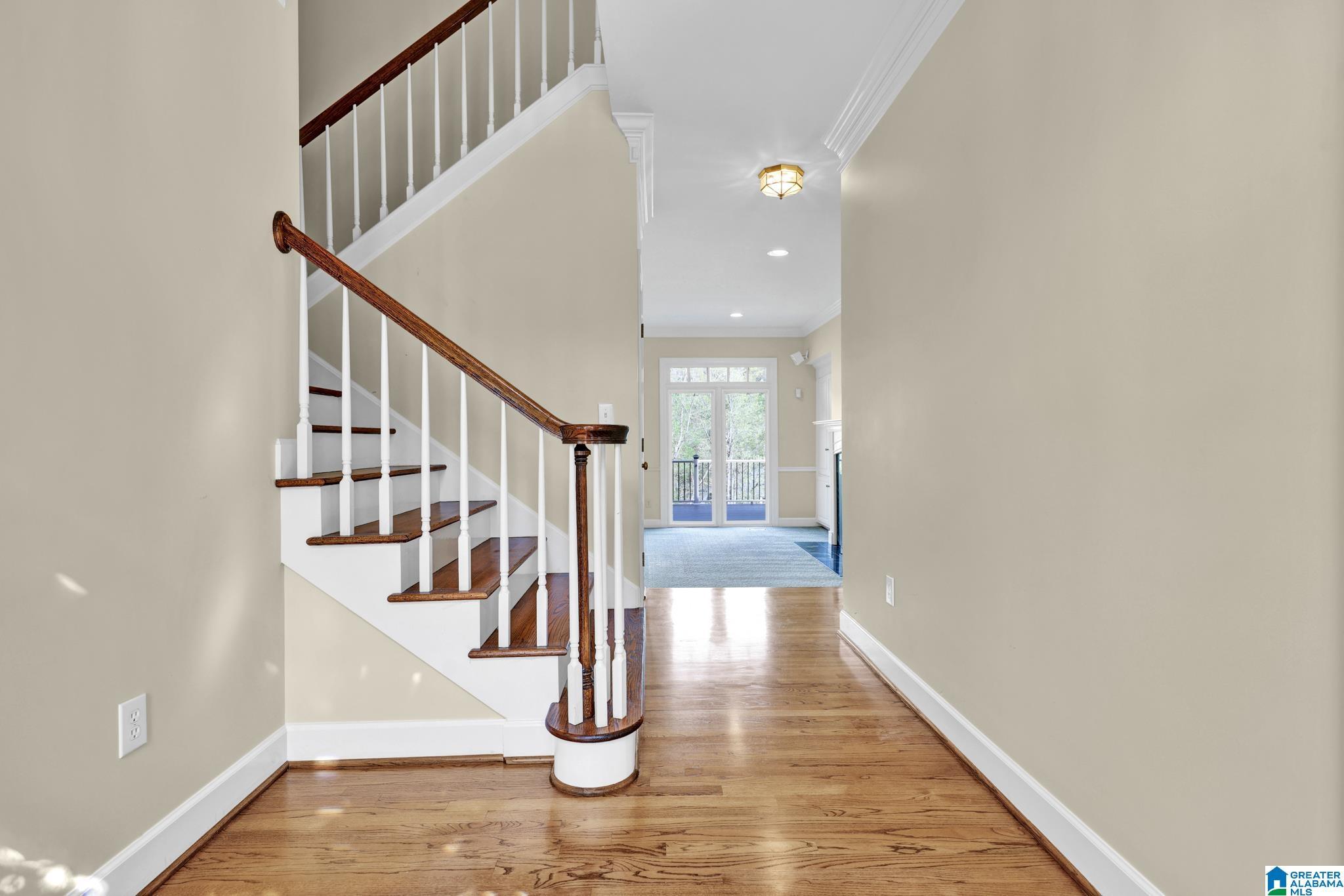 Image 4: Front Entry