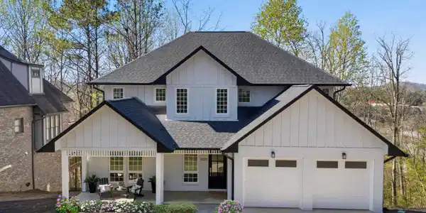 2325 HUNTINGTON RIDGE ROAD