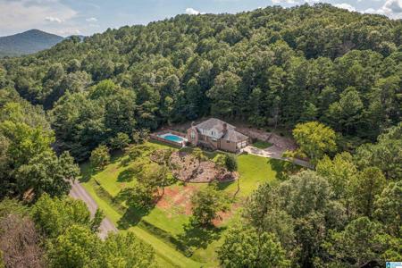 813 MOUNTAINVIEW DRIVE
