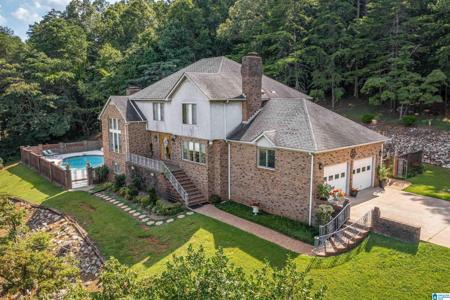 813 MOUNTAINVIEW DRIVE