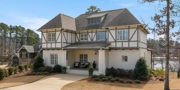 2520 SCARLET LANE