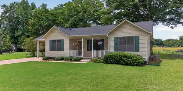 1320 TANGLEWOOD DRIVE