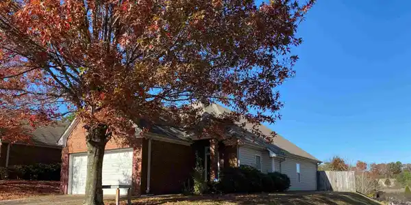 5498 AZALEA TRACE