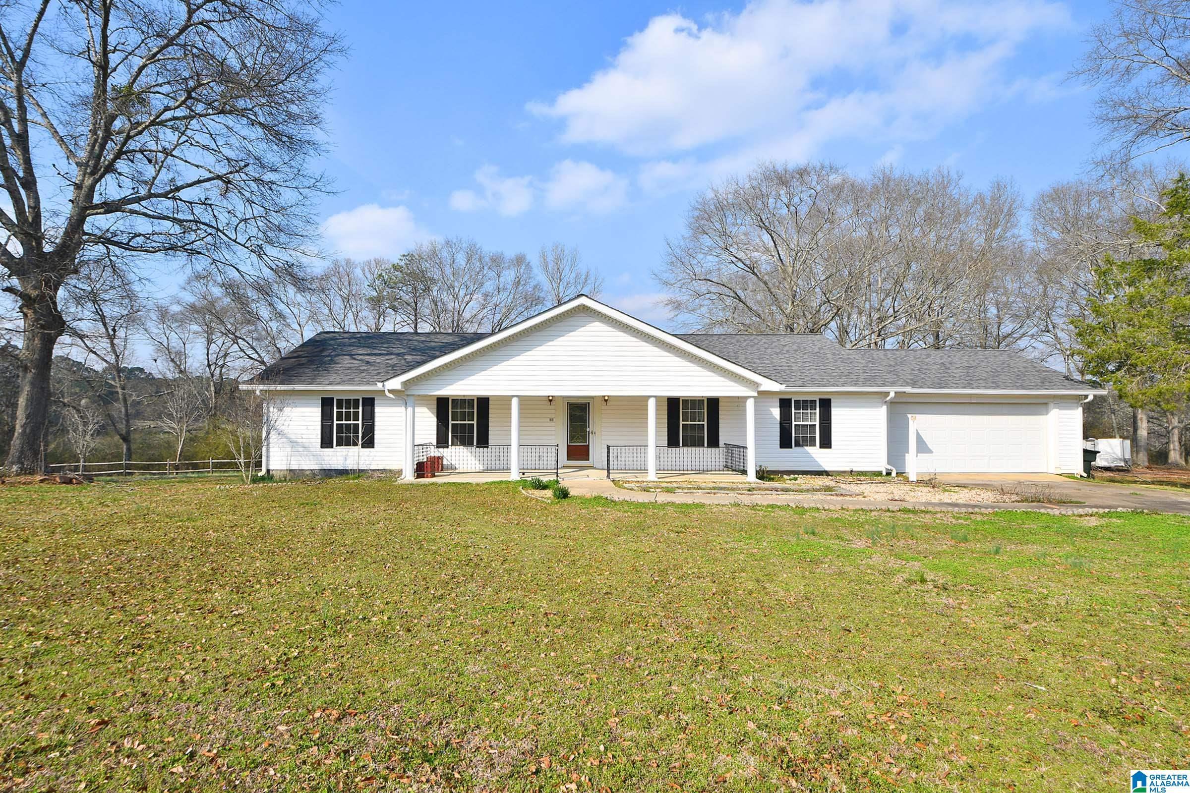 Image 4: Front Of Structure