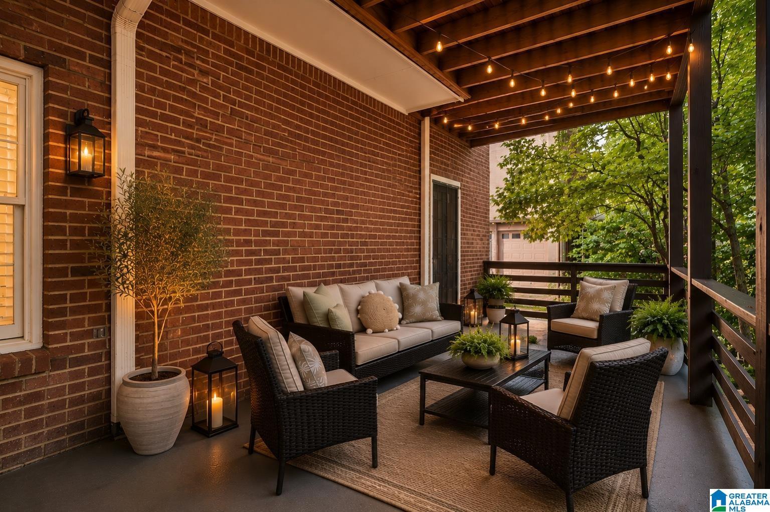 Image 4: Patio