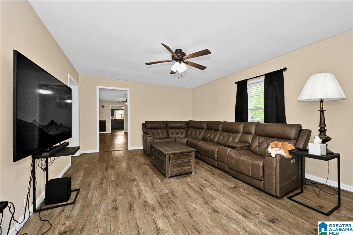 Image 2: Living Room