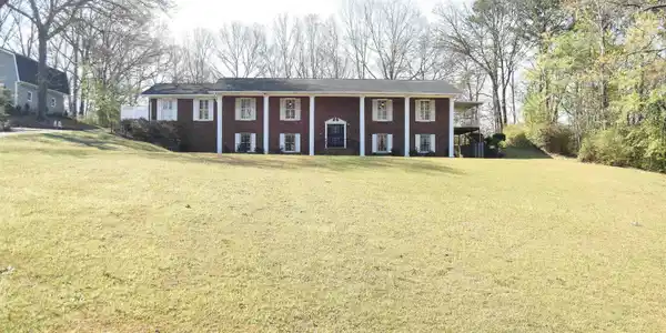 Image 3: Front Of Structure