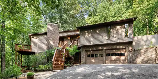 Image 2: Front Of Structure