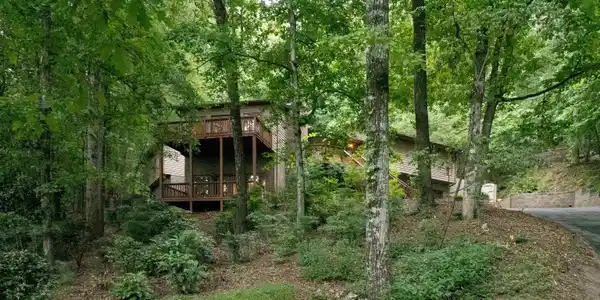 Image 4: Back Of Structure