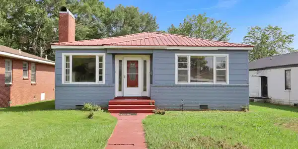 Image 2: Front Of Structure