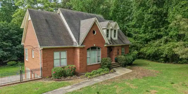 7739 LILES LANE