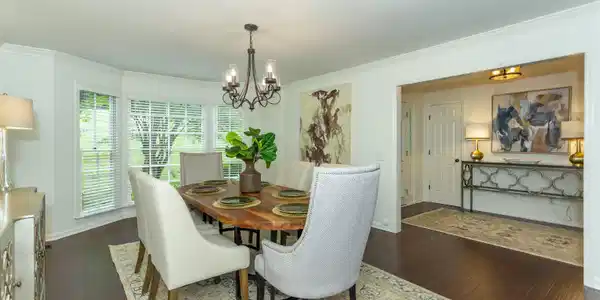 325 VESCLUB DRIVE