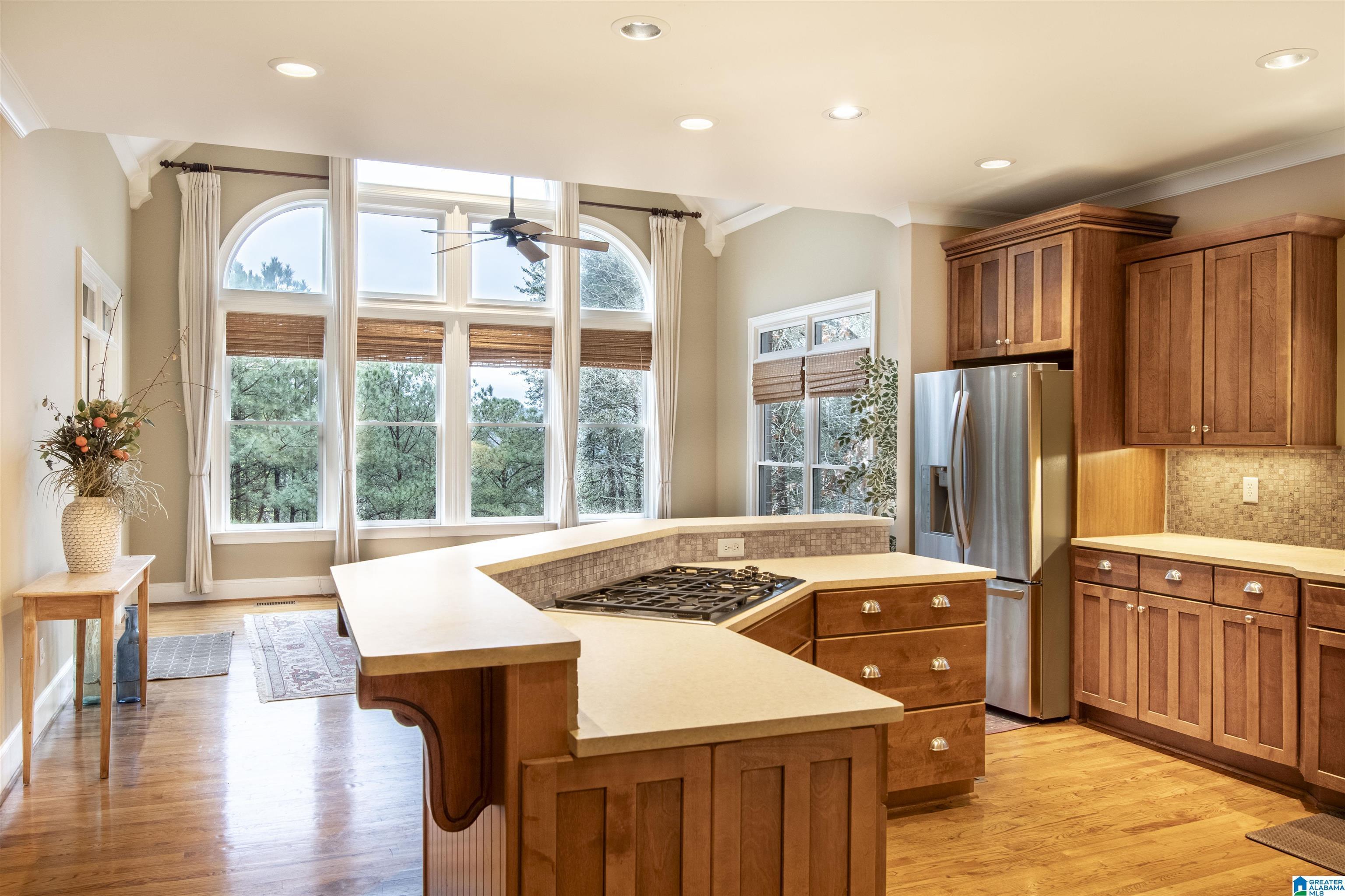 Image 2: KITCHEN OPEN TO KEEPING ROOM