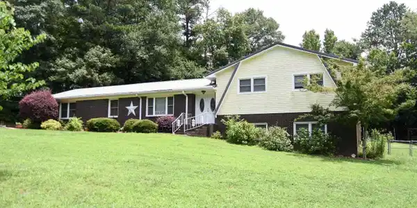 Image 3: Front Of Structure