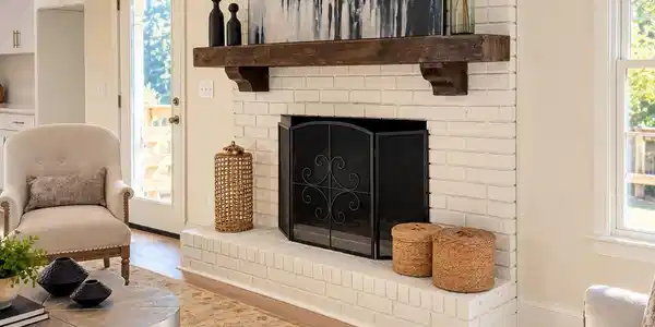 Image 3: Living Room
