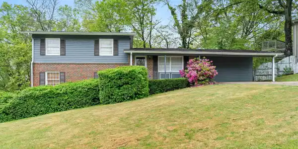 409 FERNCLIFF DRIVE