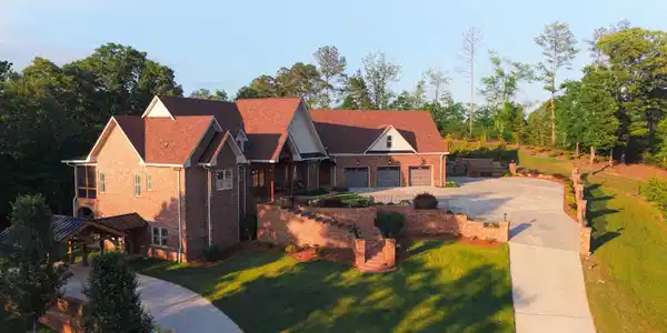 Image 3: Front Of Structure