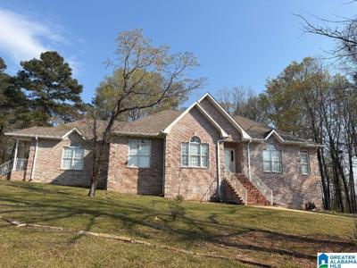 25 HICKORYWOOD LANE
