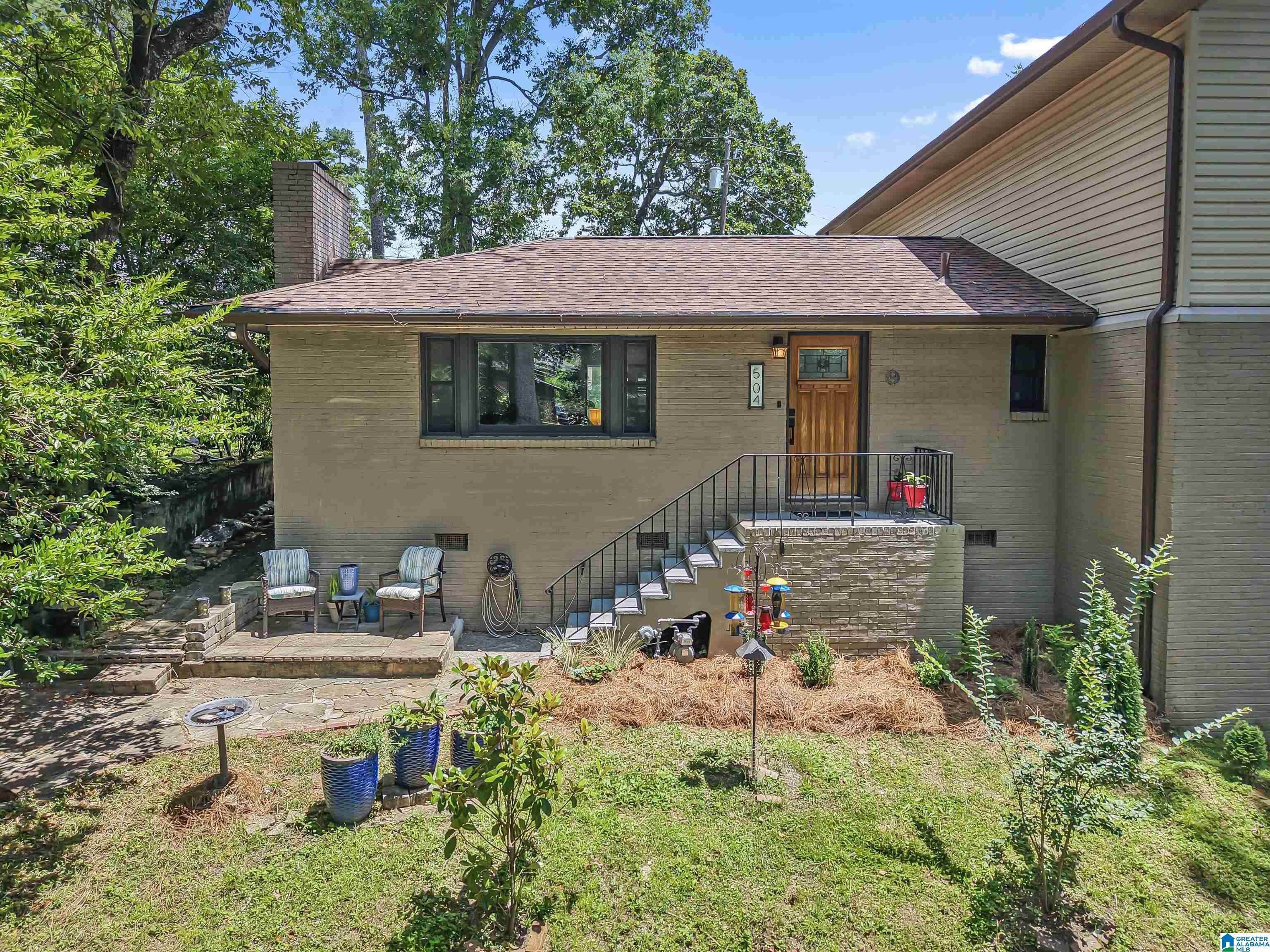 Image 3: Peaceful front porch views!