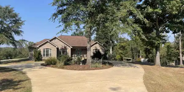 322 OLIVIA LANE
