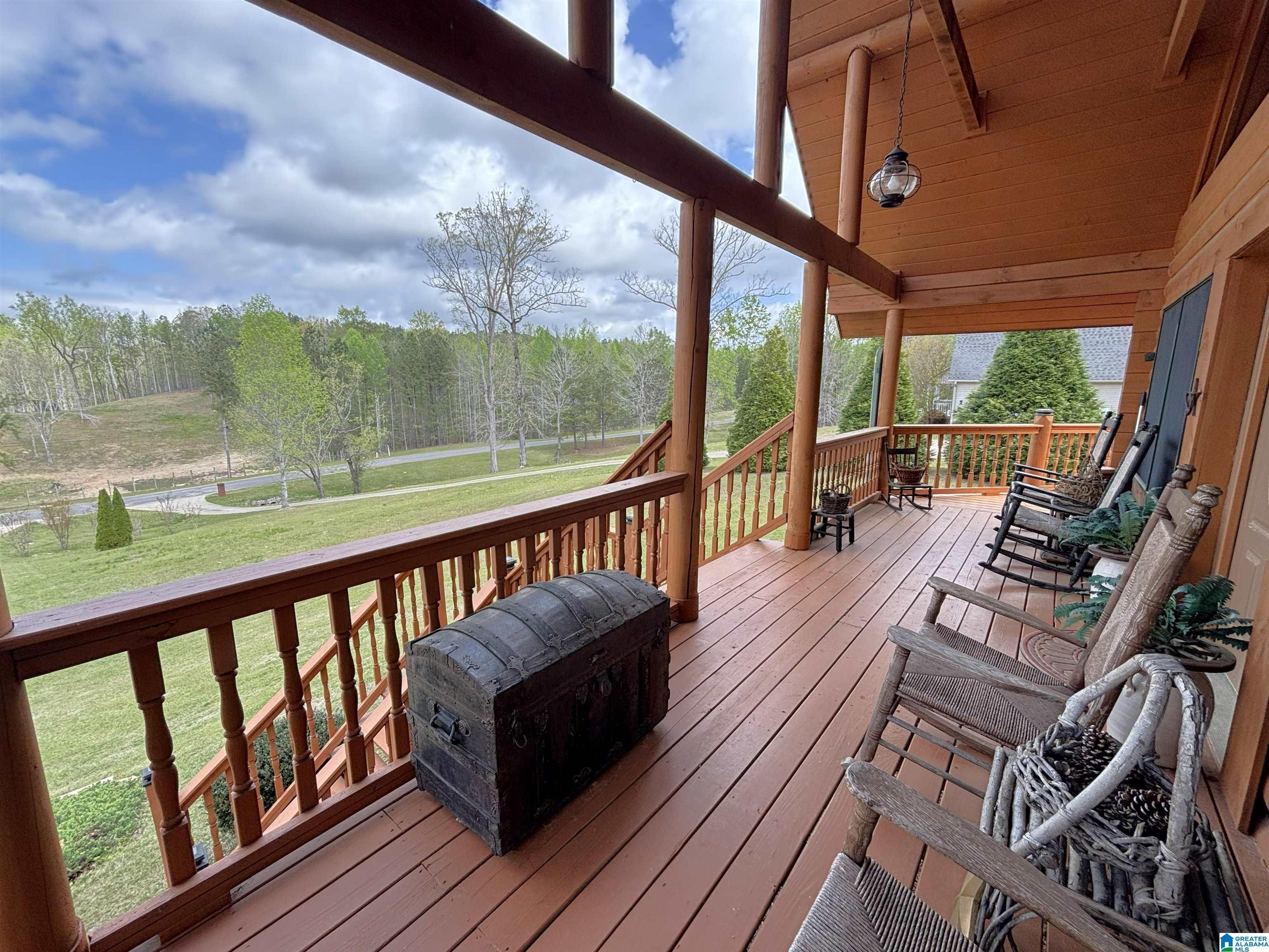 Image 3: Deck
