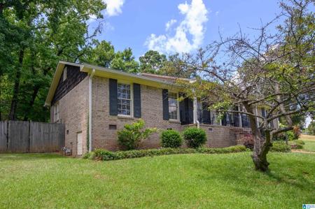 2448 JAMESTOWN DRIVE