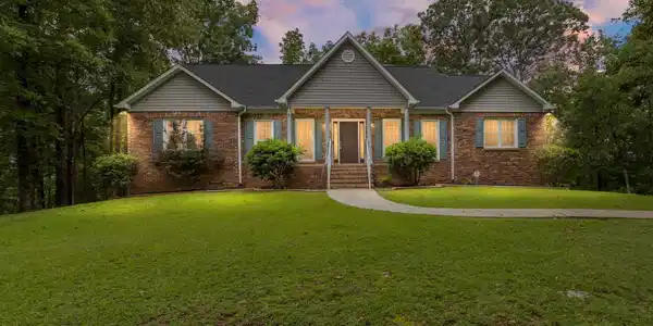 205 CHESTNUT CIRCLE