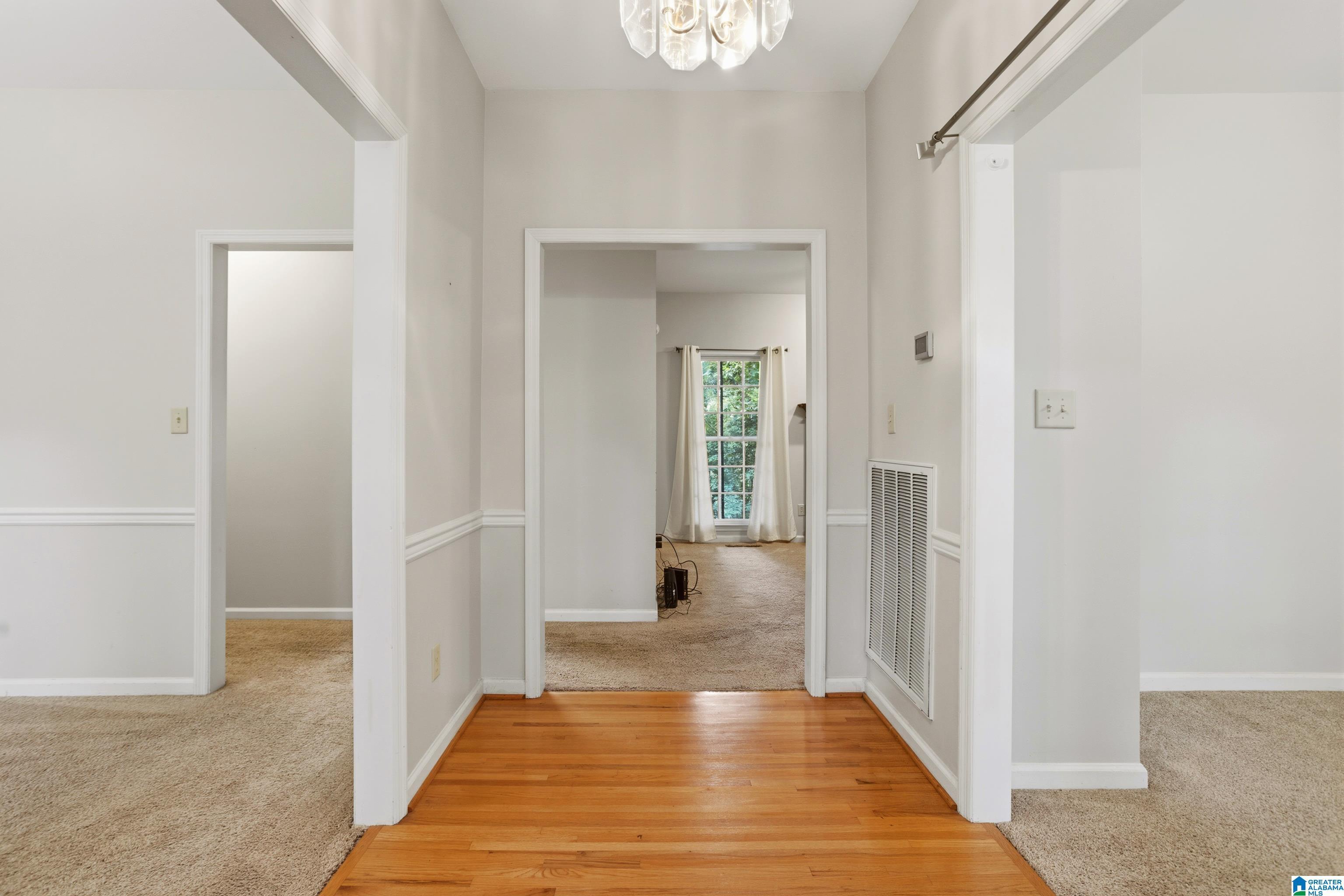 Image 3: Entry