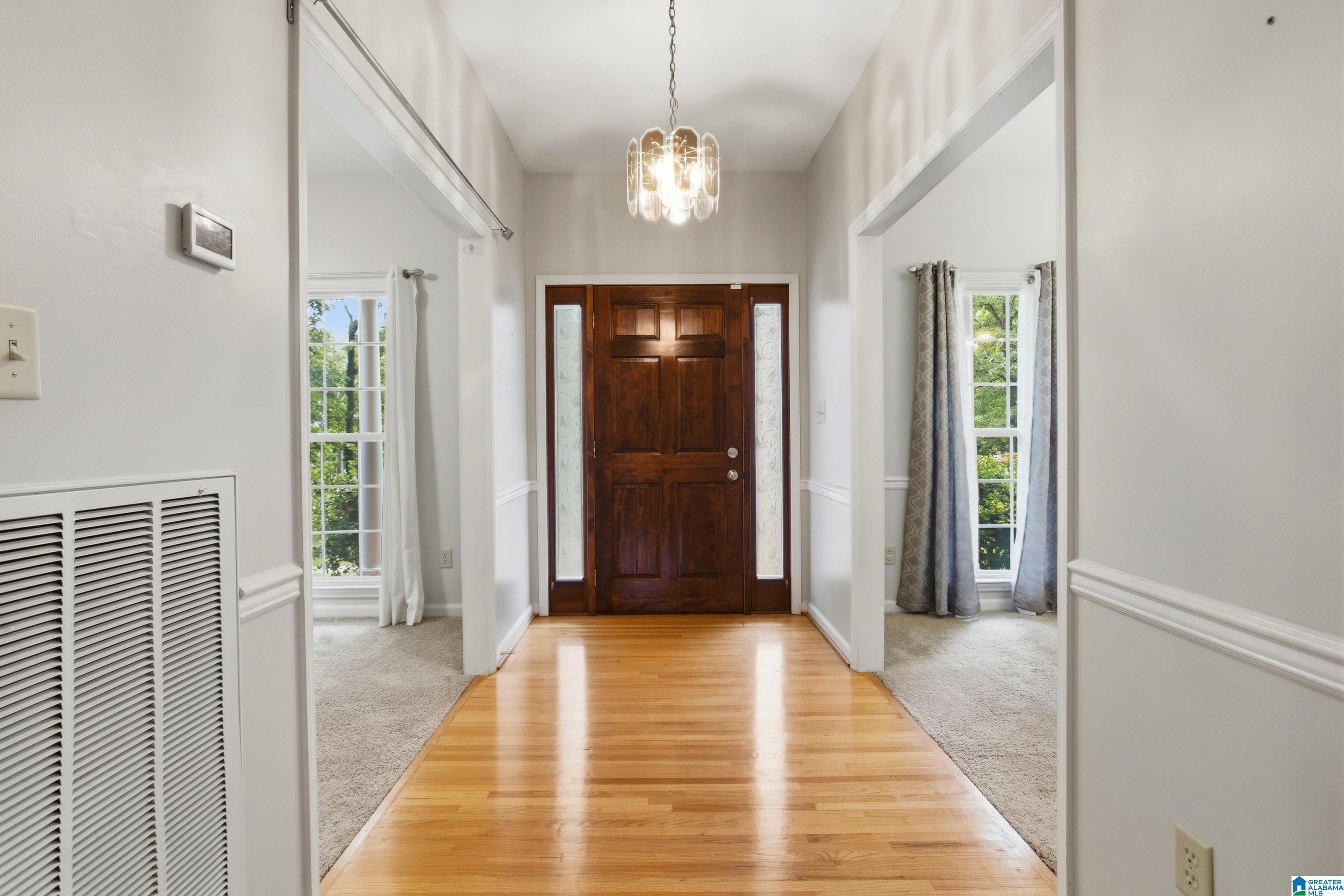 Image 4: Entrance Foyer