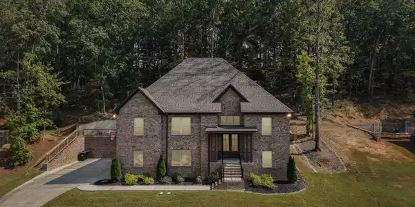 1013 GREY OAKS VALLEY