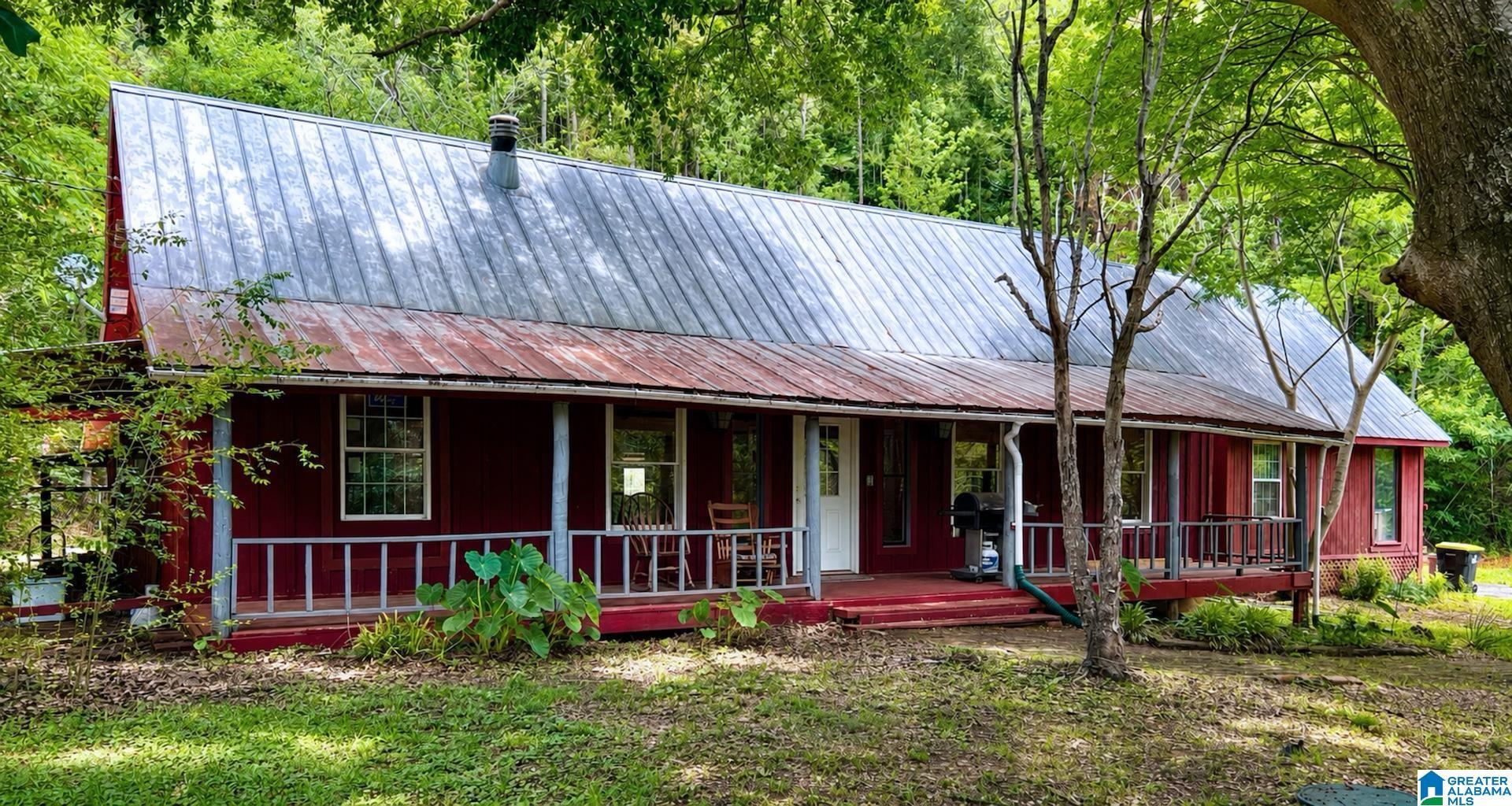 Image 3: Front Of Structure