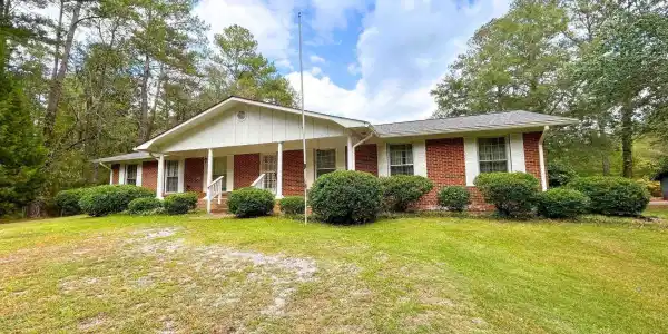 380 CHEROKEE TRAIL