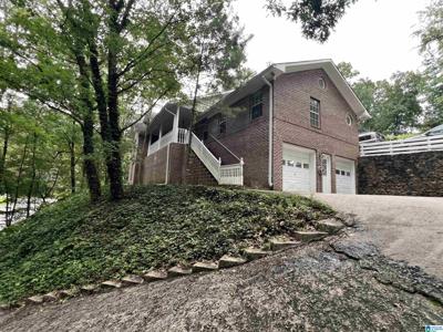 1633 SUNSET DRIVE