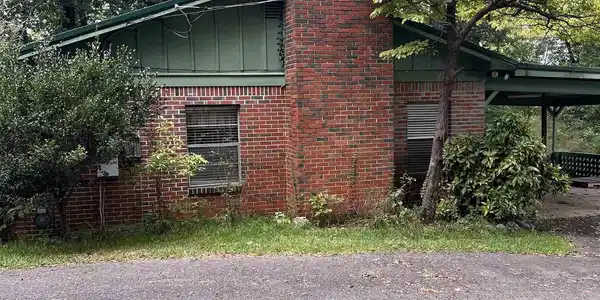 Image 2: Side Of Structure