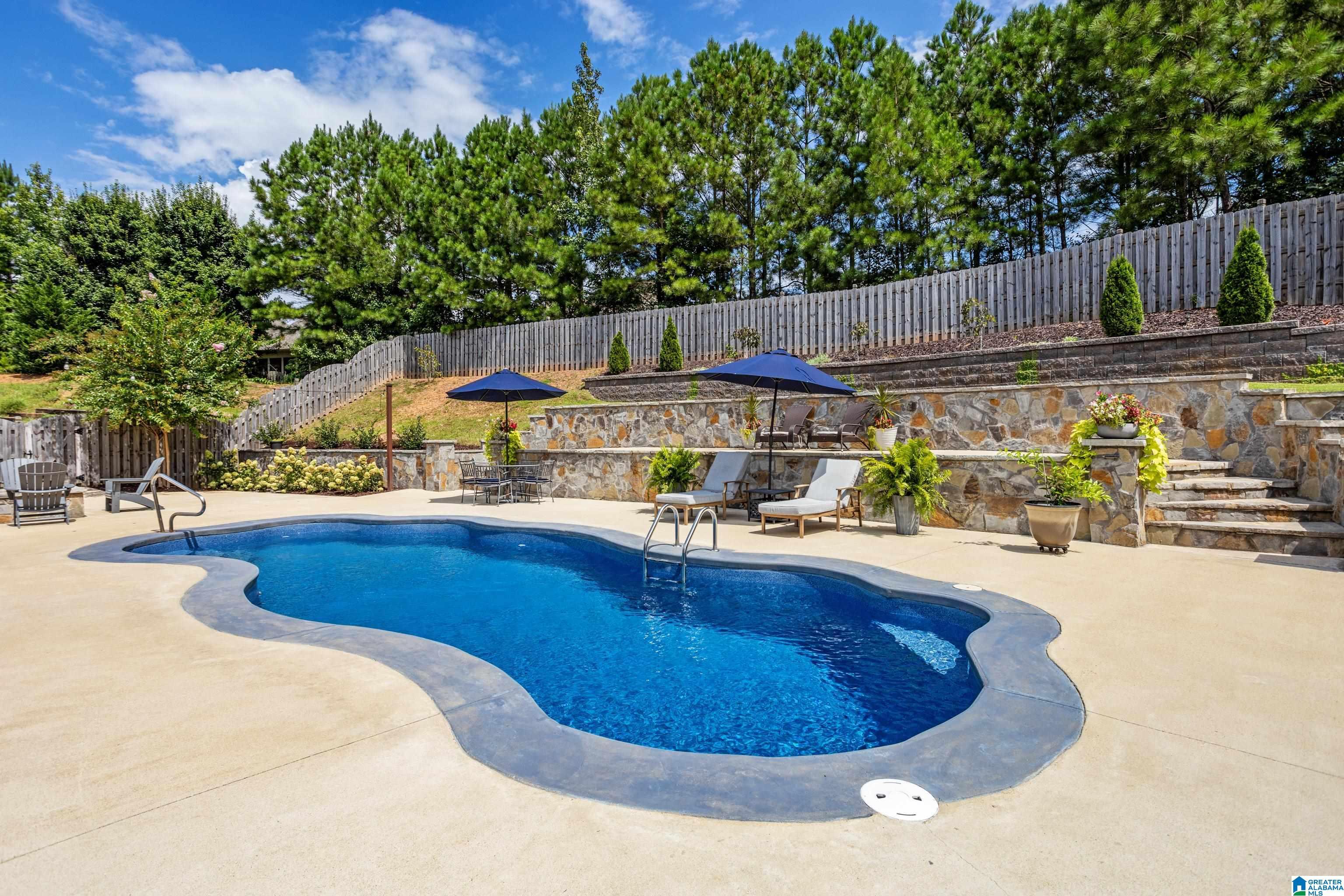 Image 1: Low maintenance Fiberglass.  NO vinyl lining or concrete repairs!, Salt Water Pool