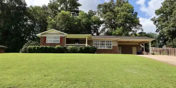 326 CHICKASAW DRIVE