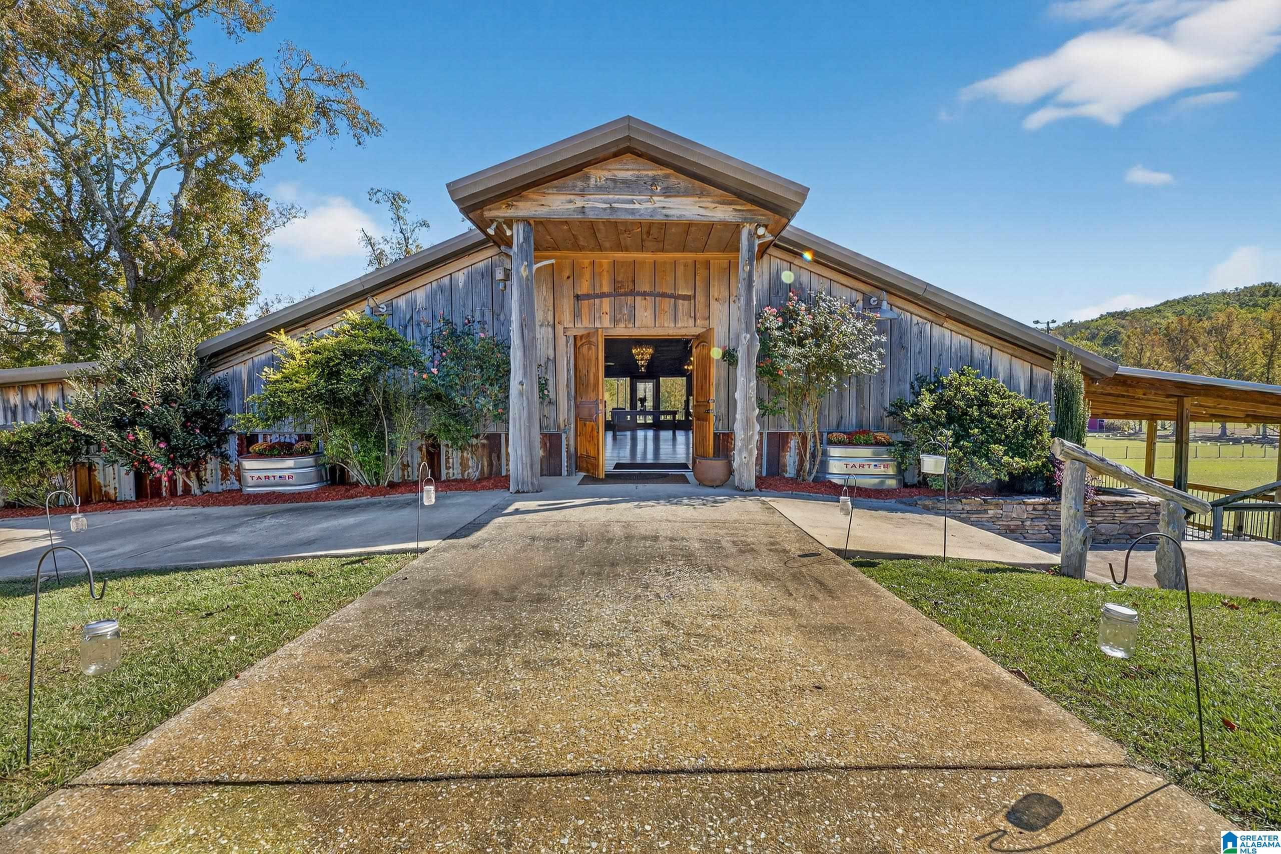 Image 3: Front Entrance of Restaurant