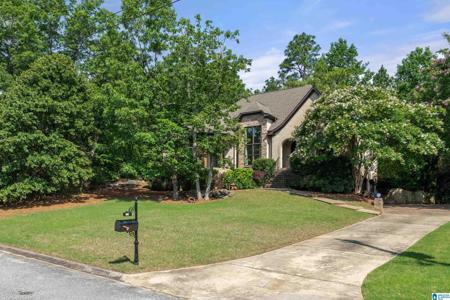 618 CONROY LANE