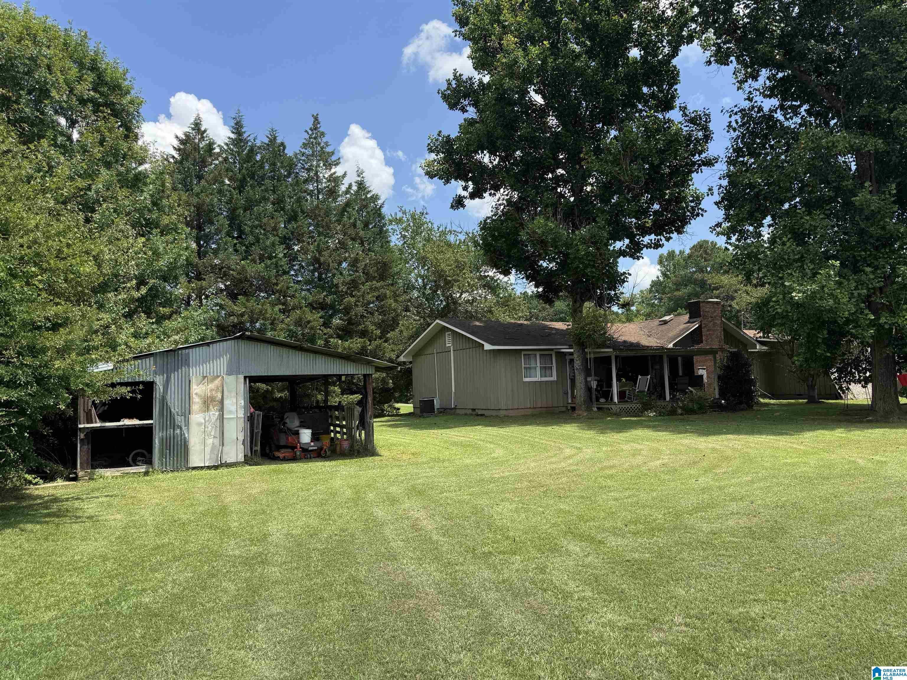 Image 4: Yard