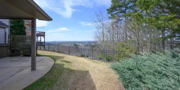 4028 EAGLE RIDGE COURT