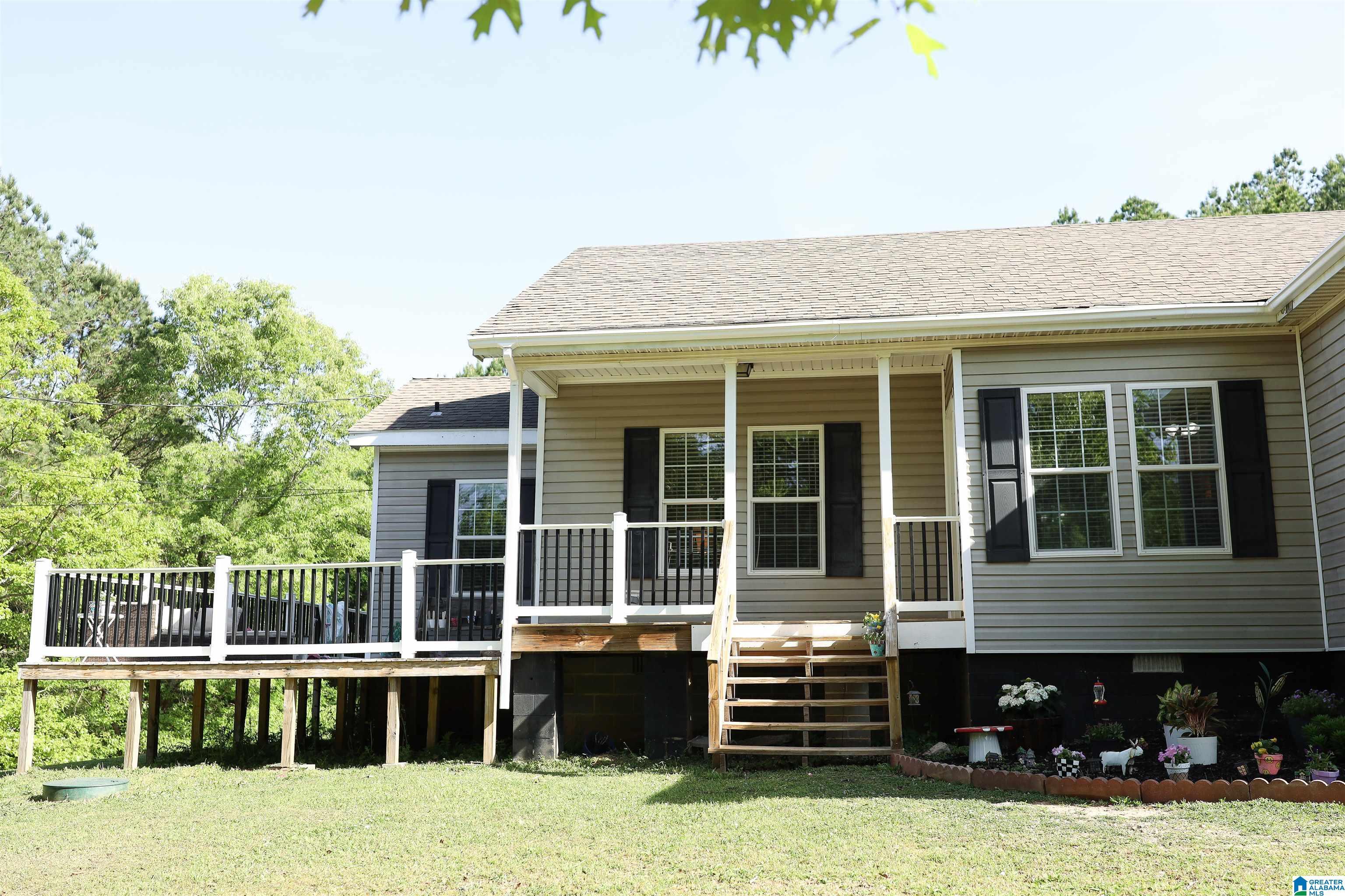 Image 3: Back Of Structure