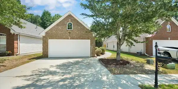 177 HIGHVIEW COVE