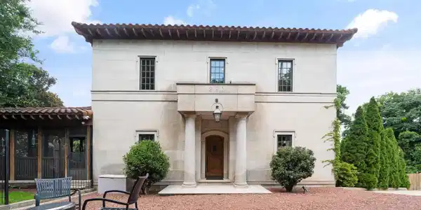 Image 3: Front Of Structure