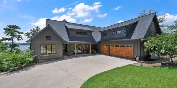 25 TREVAS POINT