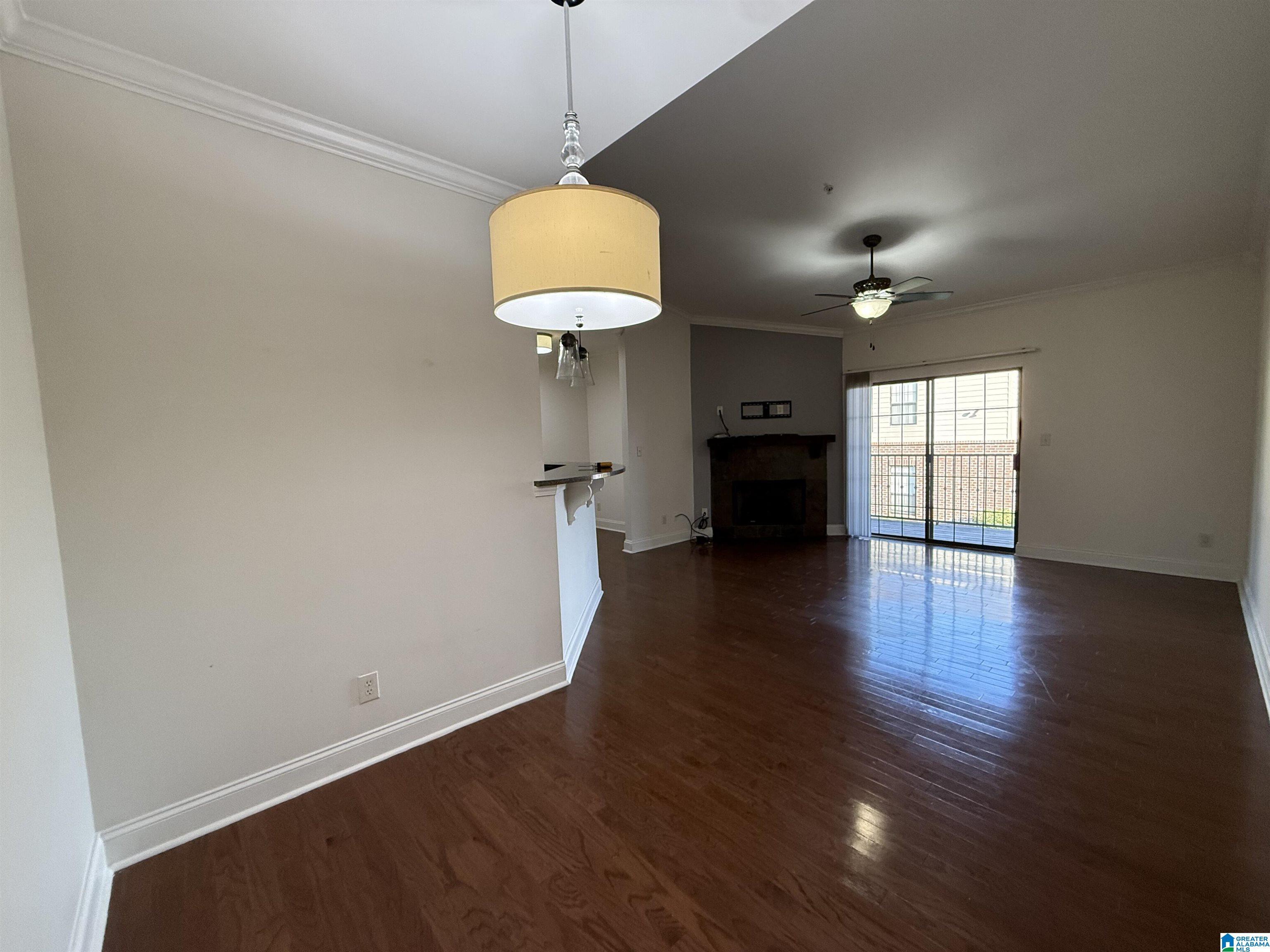Image 2: Living Room