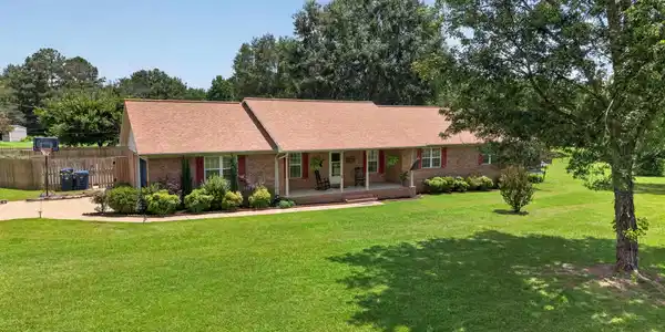 Image 3: Front Of Structure