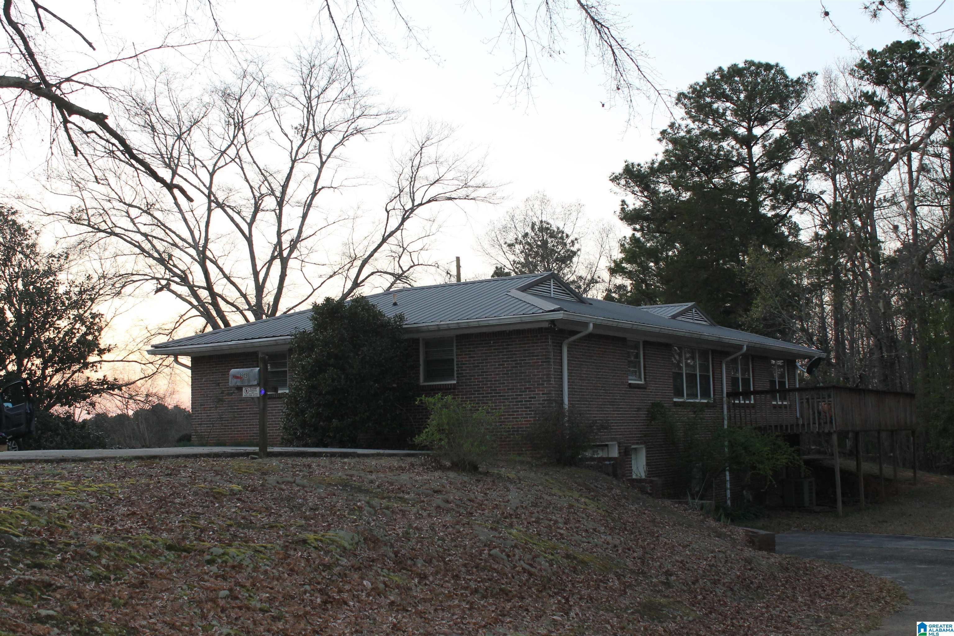 Image 4: Side Of Home