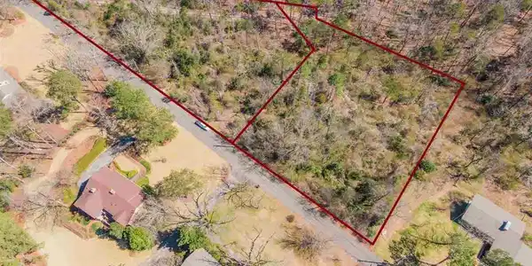 Image 4: EXCLUSIVE ALTADENA AREA