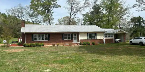 Image 4: Front Of Structure
